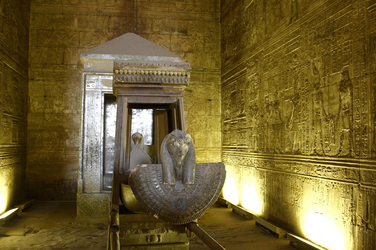 Day Tour to Edfu and Kom Ombo from Luxor Day Tour to Edfu and Kom Ombo from Luxor