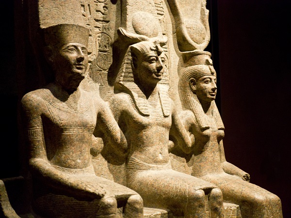 Private Tour to Pyramids, the Egyptian Museum and Khan Khalili Private Tour to Pyramids, the Egyptian Museum and Khan Khalili