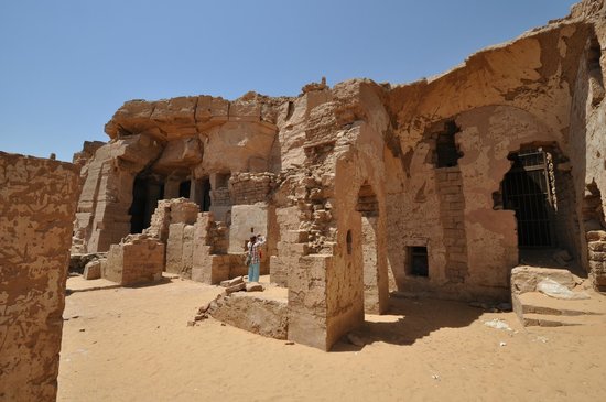 Private tour to the Tombs of The Nobles Private tour to the Tombs of The Nobles