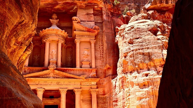 12 Day Nile Cruise and Jordan Tour 12 Day Nile Cruise and Jordan Tour