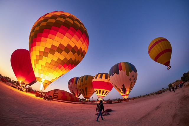 Hot Air Balloon ride Over Luxor Hot Air Balloon ride Over Luxor