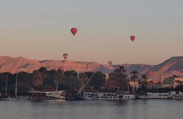 Hot Air Balloon ride Over Luxor Hot Air Balloon ride Over Luxor