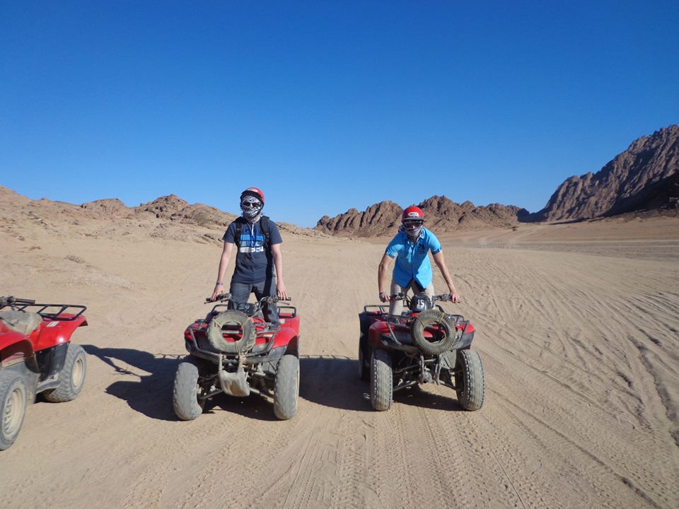 Safari nel deserto in quad