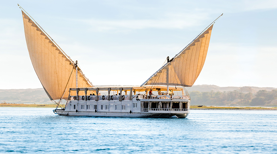 Croisière de 4 jours sur le Nil Amoura Dahabiya d'Assouan à Esna