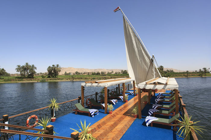 5 días Merit Dahabiya Crucero por el río Nilo Luxor a Asuán