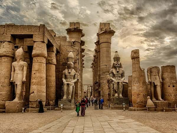 Tour di 6 giorni al Cairo e Luxor con spettacolo di suoni e luci e mongolfiera