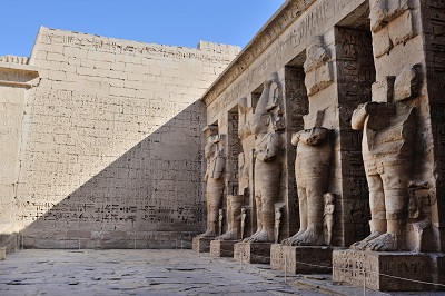 12 Giorno Il Cairo, Alessandria, Luxor, Abydos, Assuan e Abu Simbel