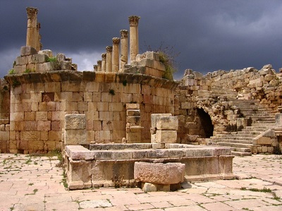 L'atrium de la cathédrale de Jerash Jordanie