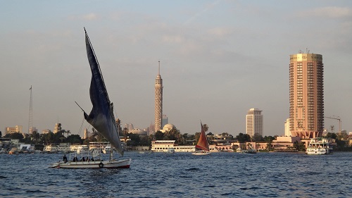 Viagem de Felucca no Nilo no Cairo