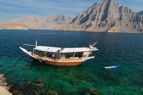 Croisière d'une demi-journée en boutre dans les fjords de Musandam