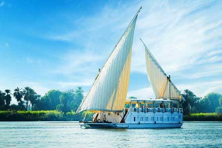 Crucero por el Nilo Amoura Dahabiya