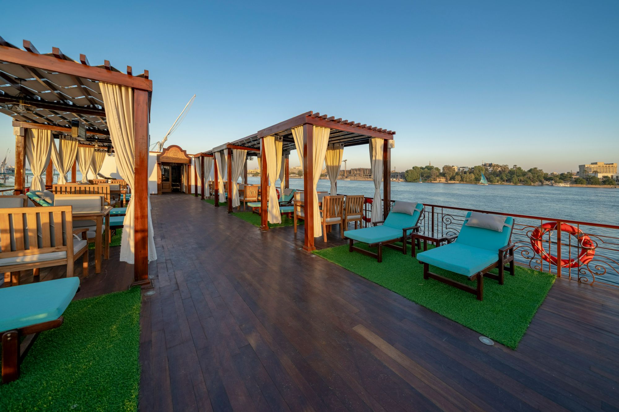 Princess Farida luxury Dahabiya sailing on the Nile